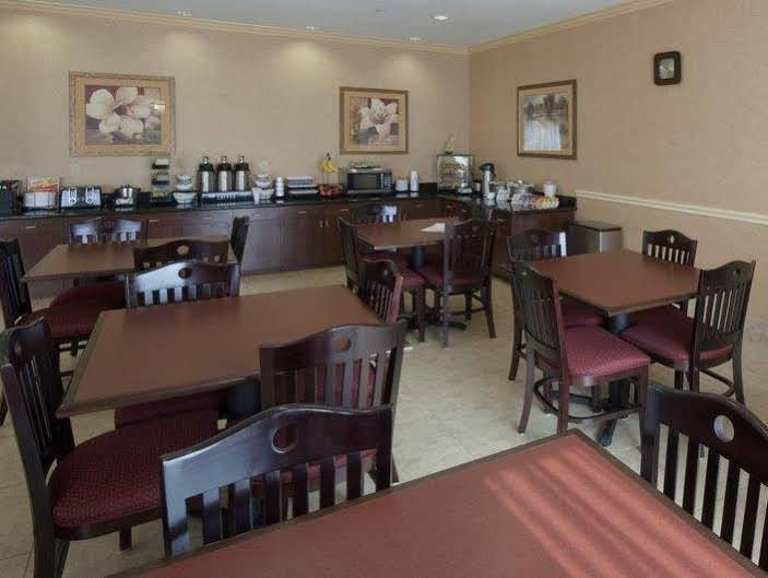 Americas Best Value Inn & Suites-Лівінґстон Екстер'єр фото