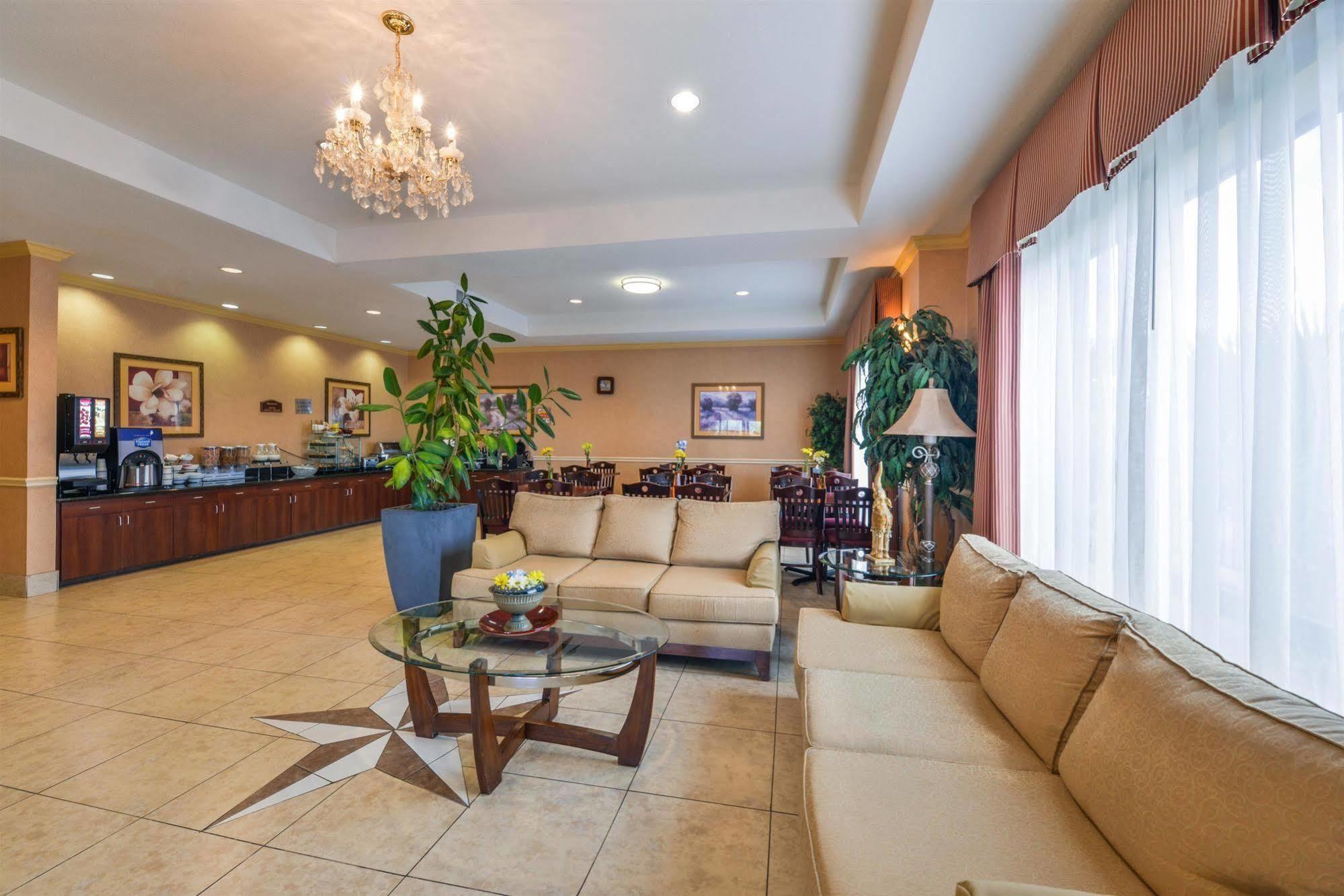 Americas Best Value Inn & Suites-Лівінґстон Екстер'єр фото